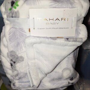 NEW!  Tahari Baby Blanket White With Koala Bears - Super Soft Plush Blanket